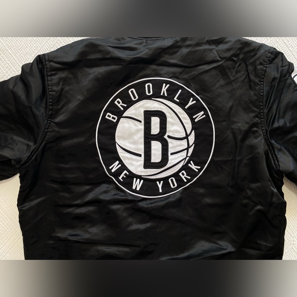 Reversible NBA G III sports by Carl Banks Brooklyn New York Nets bomber jacket - Picture 11 of 12
